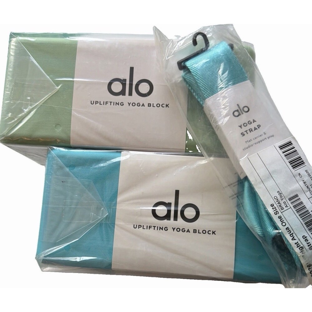 ALO Sold out NEW  Bundle bright aqua blue/green  uplifting blocks and Strap YOGA